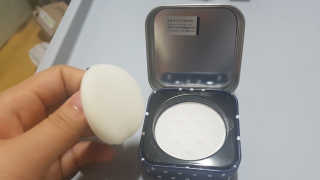 수피요 통동 팔공검 NO SEBUM POWDER PACT — 3.83점을 준 리뷰어가 2018년 7월 올린 사용 사진