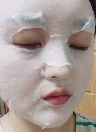 세포랩 바이오제닉 에센스 30ml 특별팩 — 4점을 준 리뷰어가 2018년 5월 올린 사용 사진