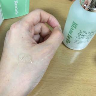 블랑벨 스피루리나 에메랄드 에센스 — 5점을 준 리뷰어가 2018년 3월 올린 사용 사진