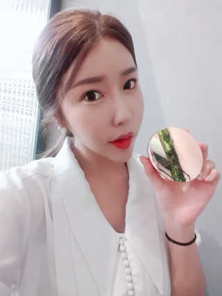 [라보드더마펌] 듀얼 콜라제닉 쿠션 — 5점을 준 리뷰어가 2019년 9월 올린 사용 사진