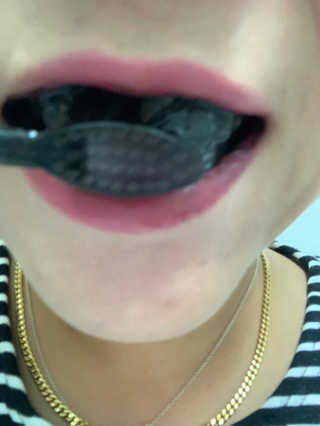 the naked object 디블랙팩치약 디블랙칫솔 세트 — 1.5점을 준 리뷰어가 2019년 6월 올린 사용 사진