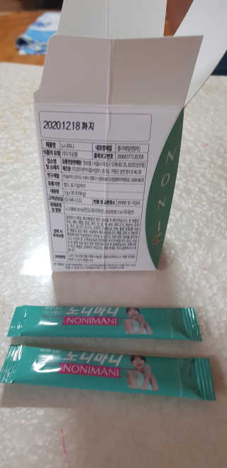 정찬우 꽐라만시 [띵보몰]건강환 습관 노니마니 스틱 1Box — 4.5점을 준 리뷰어가 2019년 5월 올린 사용 사진