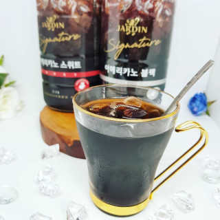 (주)쟈뎅 쟈뎅 시그니처 아메리카노 1.1L — 5점을 준 리뷰어가 2018년 8월 올린 사용 사진