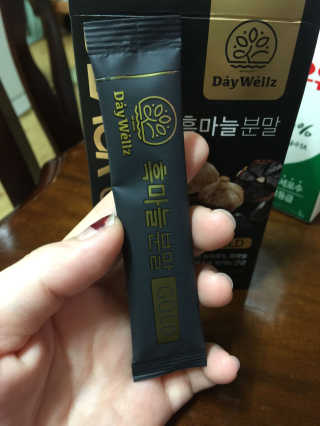 데이웰즈 흑마늘분말골드 — 5점을 준 리뷰어가 2017년 10월 올린 사용 사진