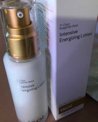 아이소이 Bulgarian Rose Intensive Energizing Lotion — 5점을 준 리뷰어가 2018년 3월 올린 사용 사진