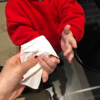 아토앤오투 휴대용 바른 손소독제 + 손입티슈 6세트 — 5점을 준 리뷰어가 2020년 3월 올린 사용 사진