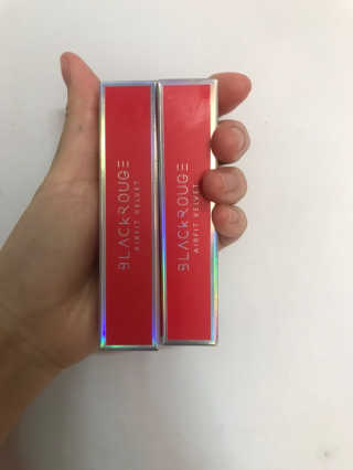 [블랙루즈] 에어 핏 벨벳틴트 시즌1 7종 중 택1+랜덤1 — 5점을 준 리뷰어가 2018년 11월 올린 사용 사진