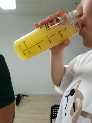 장수농가 리얼깔라만시 원샷 50ml 10팩+보틀 — 3.5점을 준 리뷰어가 2019년 5월 올린 사용 사진