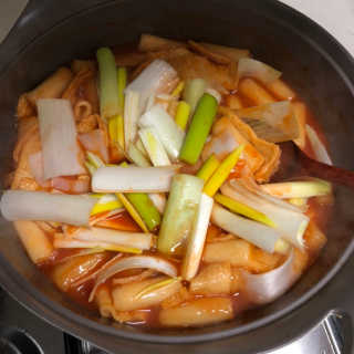 홍대미미네국물떡볶이 [홍대미미네]오리지널 국물 떡볶이4팩 + 라면사리 — 4점을 준 리뷰어가 2019년 4월 올린 사용 사진