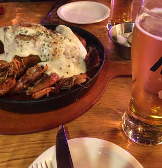 텍사스치킨[솔드아웃] [솔드아웃 서교동점] 바베큐 치킨 4개 中 택1 — 3.67점을 준 리뷰어가 2018년 10월 올린 사용 사진