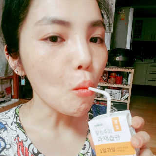 이롬 황성주의 과채습관 1일 야채 과일 주스 랜덤 세트 — 5점을 준 리뷰어가 2018년 7월 올린 사용 사진
