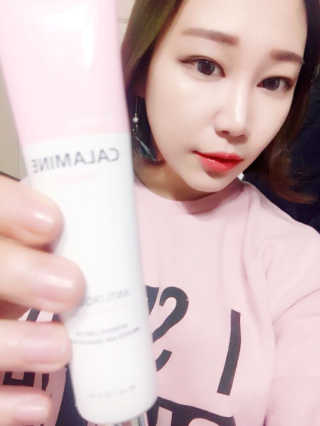 더연 리파이닝 칼라민크림 — 4.17점을 준 리뷰어가 2017년 11월 올린 사용 사진