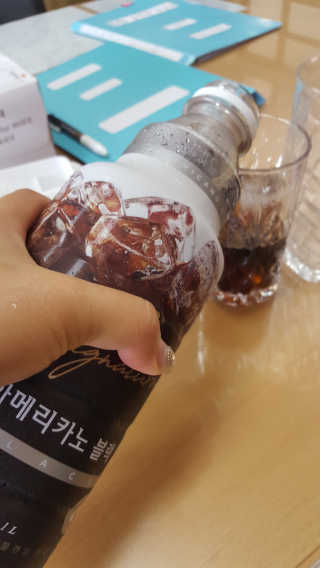 (주)쟈뎅 쟈뎅 시그니처 아메리카노 1.1L — 4.83점을 준 리뷰어가 2018년 8월 올린 사용 사진