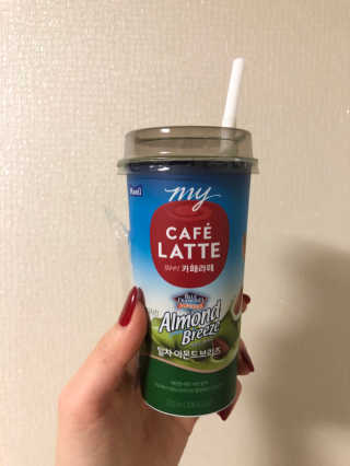 마이카페라떼 말차 아몬드브리즈 7개입 — 5점을 준 리뷰어가 2019년 11월 올린 사용 사진