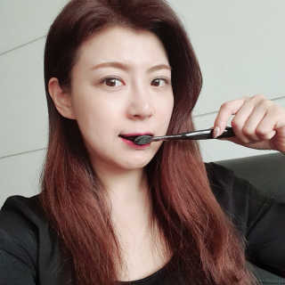 the naked object 디블랙팩치약 디블랙칫솔 세트 — 4점을 준 리뷰어가 2019년 6월 올린 사용 사진