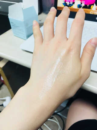 리얼베리어 아쿠아 수딩 젤 크림 대용량 기획세트 — 4점을 준 리뷰어가 2018년 5월 올린 사용 사진