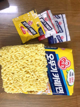 오뚜기카레면 2차 모집 — 3점을 준 리뷰어가 2019년 2월 올린 사용 사진