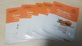 GoodDay Skincare GoodDay 강황 마스크 — 2.5점을 준 리뷰어가 2020년 3월 올린 사용 사진