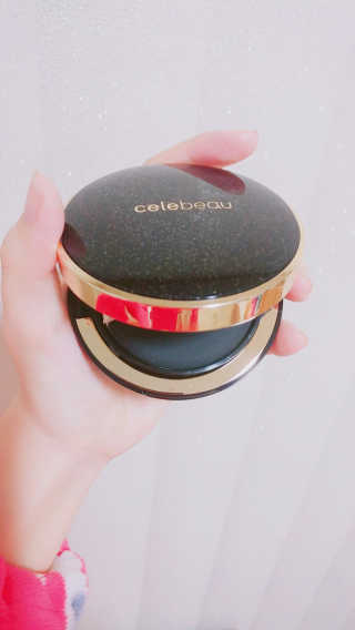 셀레뷰 블랙 세럼 팩트 — 4.67점을 준 리뷰어가 2017년 9월 올린 사용 사진