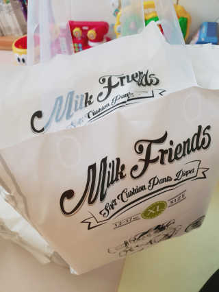 밀크프렌즈 MILK FRIENDS 쿠션 팬츠 기저귀 — 5점을 준 리뷰어가 2018년 10월 올린 사용 사진