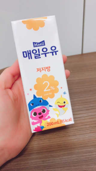 매일우유 멸균 매일우유 저지방 2프로 멸균 핑크퐁 에디션 6입 — 5점을 준 리뷰어가 2017년 12월 올린 사용 사진