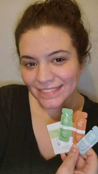 아이뽀 모든 피부 타입을위한 AIPPO Expert Hydrating Mask — 5점을 준 리뷰어가 2018년 3월 올린 사용 사진