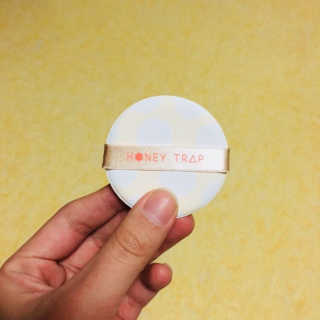 Honey Trap 톤 업 파운데이션 쿠션(W22.5,C17.5) — 4.17점을 준 리뷰어가 2018년 2월 올린 사용 사진