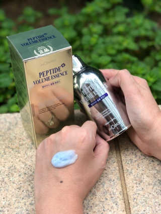 닥터펩티 제이앤코슈 펩타이드 볼륨 에센스 50ml — 4.17점을 준 리뷰어가 2018년 10월 올린 사용 사진