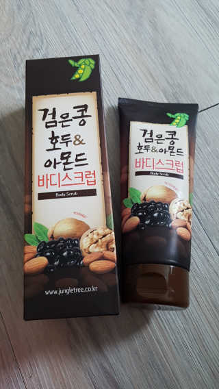 정글트리 검은콩 호두 아몬드 바디스크럽 — 4점을 준 리뷰어가 2018년 3월 올린 사용 사진