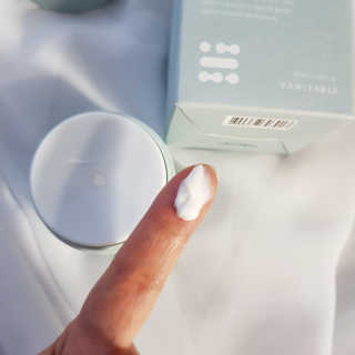 베니테이블 [바르는 유산균] 하이드레이팅 크림 — 4.5점을 준 리뷰어가 2020년 3월 올린 사용 사진