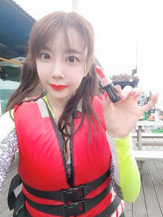지고트 로맨틱 키스 립스틱 — 5점을 준 리뷰어가 2019년 7월 올린 사용 사진