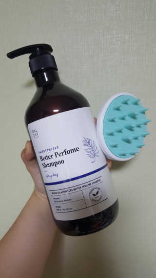 달리프 베러 퍼퓸 샴푸 1000ml 레이니데이 or 일랑로즈 — 5점을 준 리뷰어가 2018년 9월 올린 사용 사진