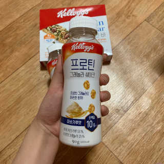 켈로그 프로틴바 멀티팩+프로틴 그래놀라 쉐이크 2종 — 4.5점을 준 리뷰어가 2020년 1월 올린 사용 사진