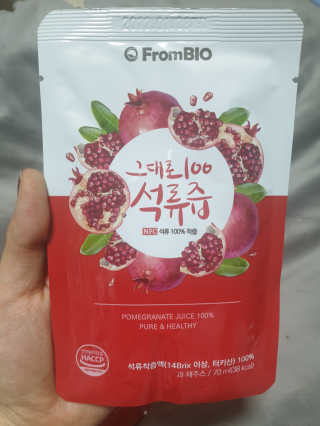 프롬바이오 오직 석류만 [그대로100 석류즙] 하루 1포로 건강하게 — 5점을 준 리뷰어가 2020년 2월 올린 사용 사진