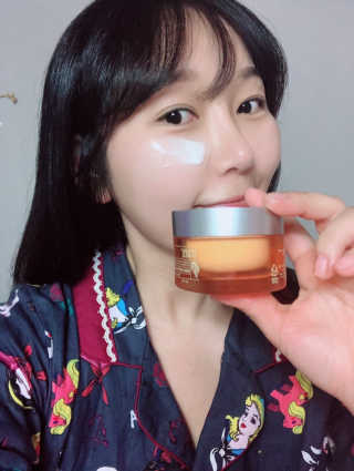 아크웰 아쿠아 클리니티 수분크림 — 4.5점을 준 리뷰어가 2018년 10월 올린 사용 사진