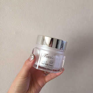 파시스 올인원 진주 화이트닝 크림 100ml — 3.5점을 준 리뷰어가 2019년 2월 올린 사용 사진