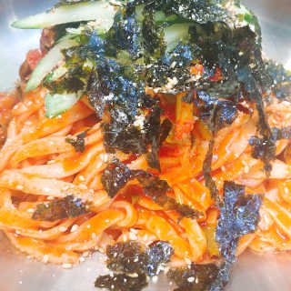 칼국수에끌림 [칼국수에 끌림] 손칼국수+비빔칼국수+왕만두4개 — 4.67점을 준 리뷰어가 2018년 10월 올린 사용 사진
