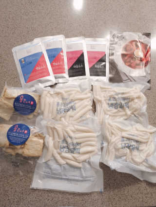 잠실맛집,홍코너떡볶이가우리집에[옛날맛,짜장맛옵션] — 5점을 준 리뷰어가 2019년 12월 올린 사용 사진