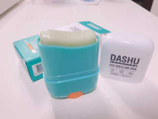 다슈코리아 다슈 솔루션 시카 쉴드 선스틱 — 5점을 준 리뷰어가 2020년 1월 올린 사용 사진
