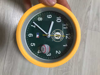 MLB WATCH n LEISURE MLB 아날로그 디자인 탁상시계 8종 — 5점을 준 리뷰어가 2020년 1월 올린 사용 사진