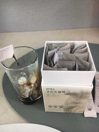 [하우투잇] 뤼에르 쿠르브 블랙 10ml x 30포 총 300ml — 3.5점을 준 리뷰어가 2020년 3월 올린 사용 사진