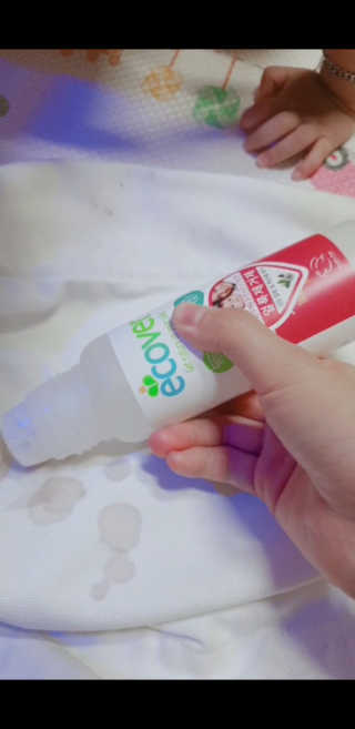 에코버 친환경 얼룩제거제 — 3.5점을 준 리뷰어가 2018년 8월 올린 사용 사진