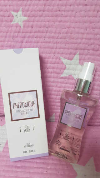 레드컨테이너 페로몬향 퍼퓸 바디미스트 80ml — 5점을 준 리뷰어가 2020년 1월 올린 사용 사진