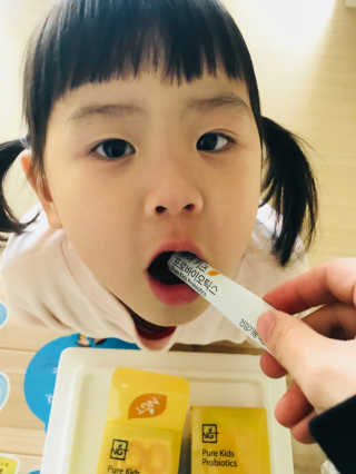 네츄럴굿띵스 퓨어 키즈 프로바이오틱스 60포 — 5점을 준 리뷰어가 2018년 1월 올린 사용 사진