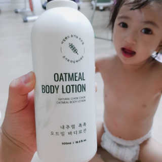 (주)에네스티 내추럴 촉촉  오트밀 바디로션 500ml — 5점을 준 리뷰어가 2019년 10월 올린 사용 사진