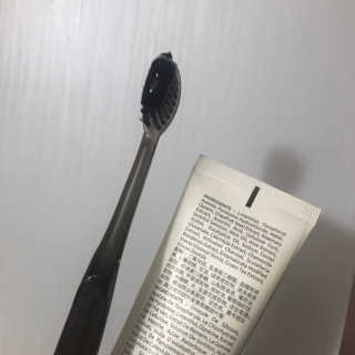 the naked object 디블랙팩치약 디블랙칫솔 세트 — 5점을 준 리뷰어가 2019년 1월 올린 사용 사진