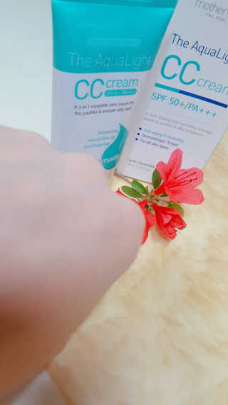 마더메이드 더 아쿠아라이트 CC크림 SPF50+ PA+++ — 5점을 준 리뷰어가 2019년 4월 올린 사용 사진