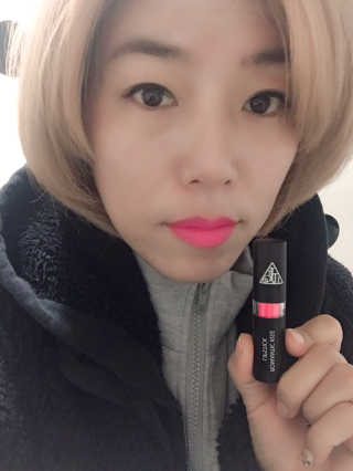 지고트 로맨틱 키스 립스틱 — 5점을 준 리뷰어가 2019년 1월 올린 사용 사진