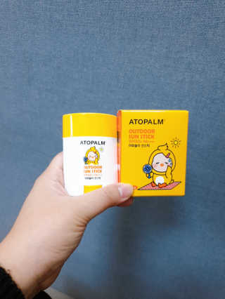 아토팜 야외놀이 선스틱 SPF50+ PA++++ — 5점을 준 리뷰어가 2020년 3월 올린 사용 사진
