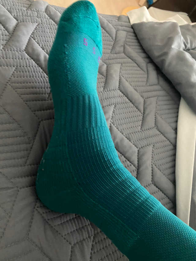 HIGH-TECH SOCKS 리뷰 사진